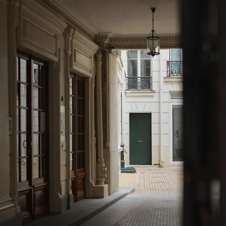 Sublime Luxe Haut-marais Ac Apartment